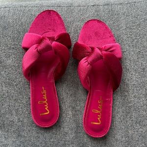 Never worn velvet bow shoes